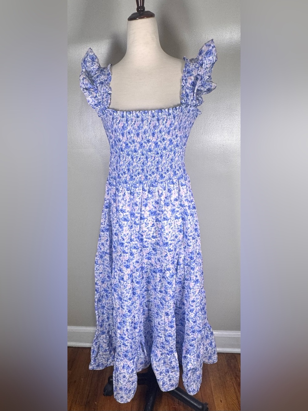 Eileen West Grace Blue Floral Smocked Ruffled Day Dress Tiered Lounge Midi Sz L